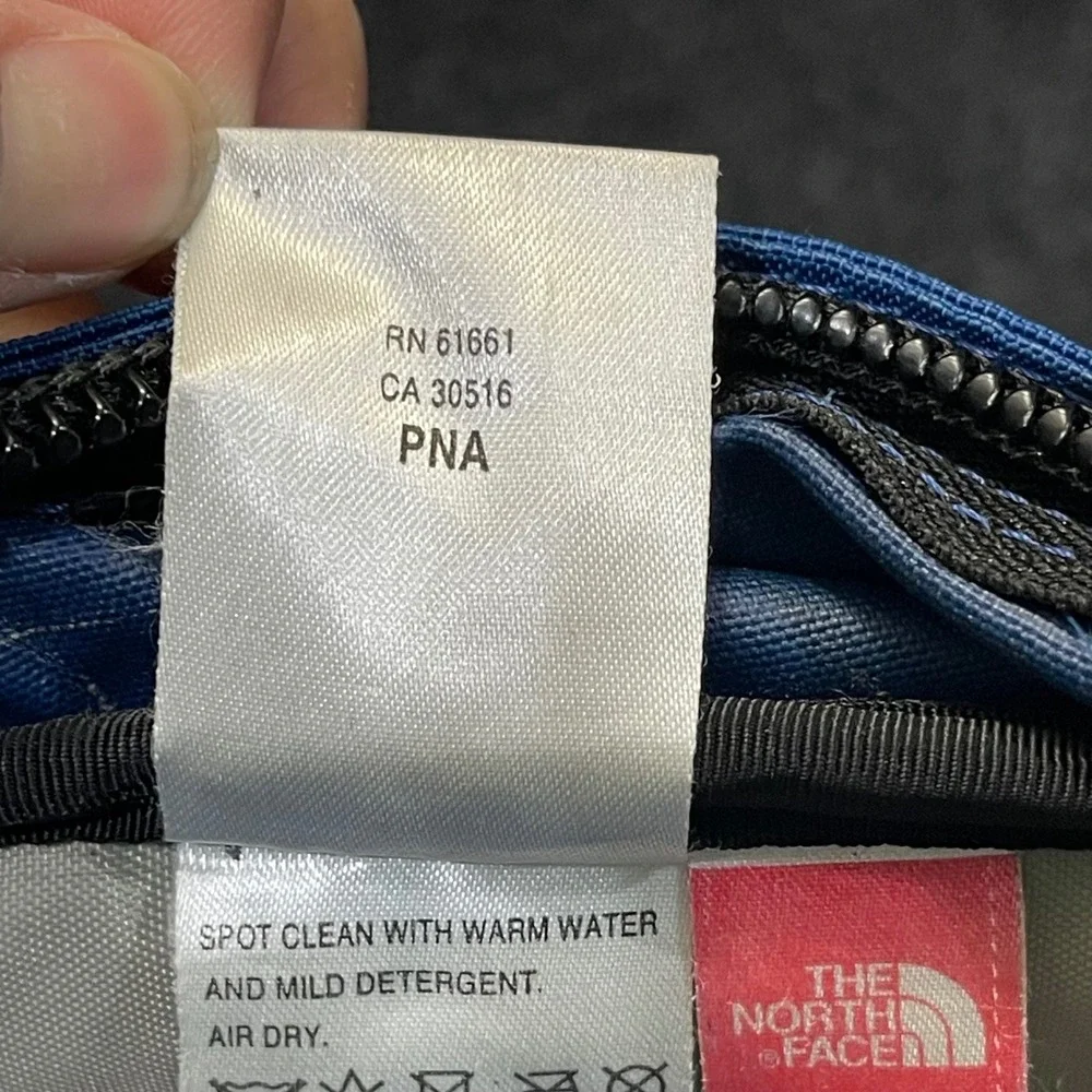 The North Face Hot Shot‎ AMC5417-0S 061 PNA Blue 30L Hiking Backpack Daypack